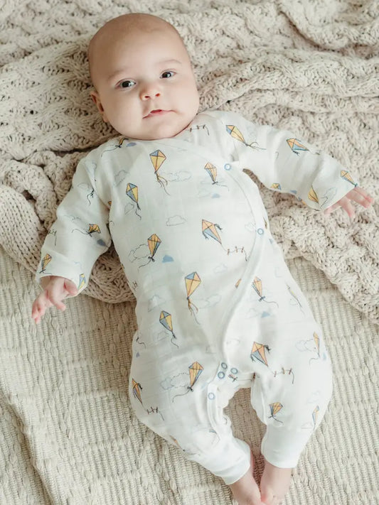 (Preventa – Entrega en 3-4 semanas) Mono de Bebé Tipo Kimono - Kites