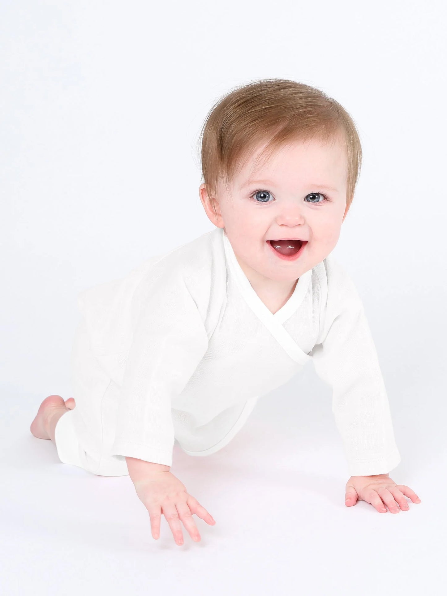 (Preventa – Entrega en 3–4 semanas) Kimono bebé de muselina orgánica – Blanco
