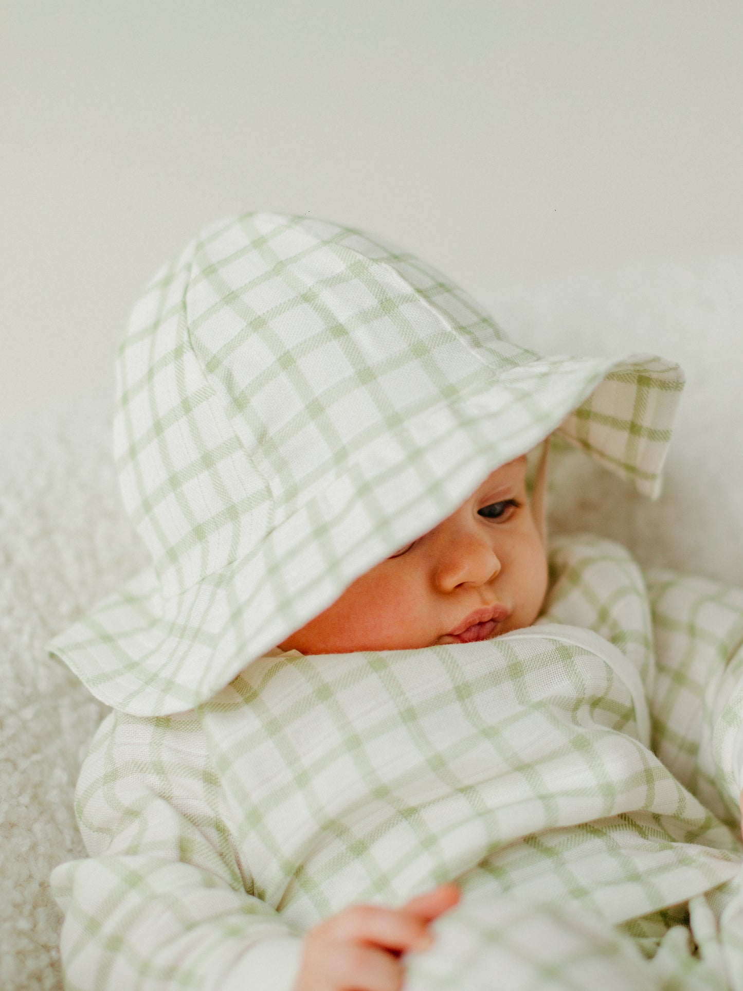 (Preventa - Entrega en 3-4 semanas) Muslin - Sombrero Bebé - Windowpane Sage