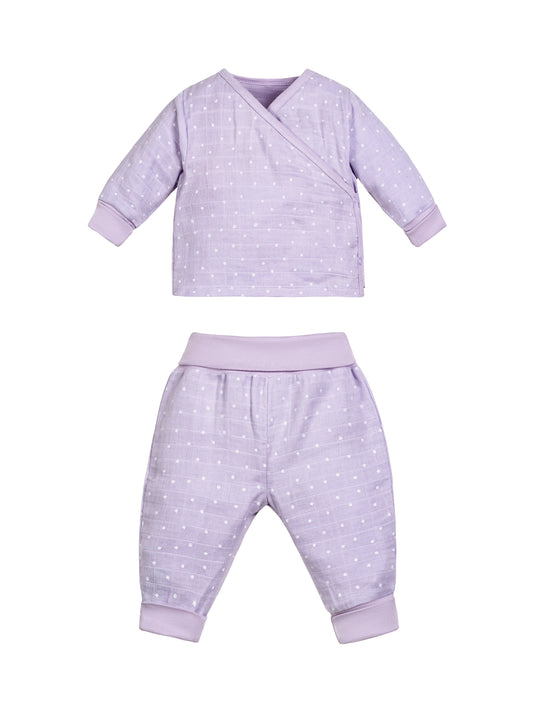 Conjunto para bebé con top y pantalón, broche lateral y estampado de estrellitas dibujadas. Confeccionado en algodón egipcio 100% orgánico – suave, cómodo y perfecto para la piel sensible del bebé