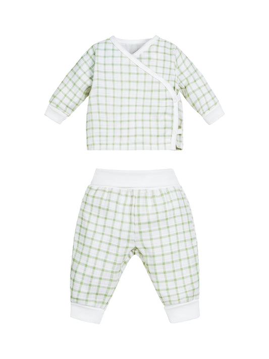 Conjunto para bebé en color verde salvia con diseño de cuadros, hecho de algodón orgánico 100% – ideal para la piel sensible del bebé